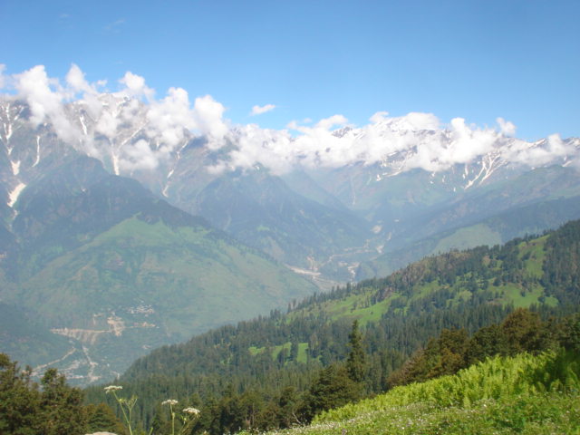 Beautiful view of Thunag valley in Mandi District Himachal Pradesh.jpg